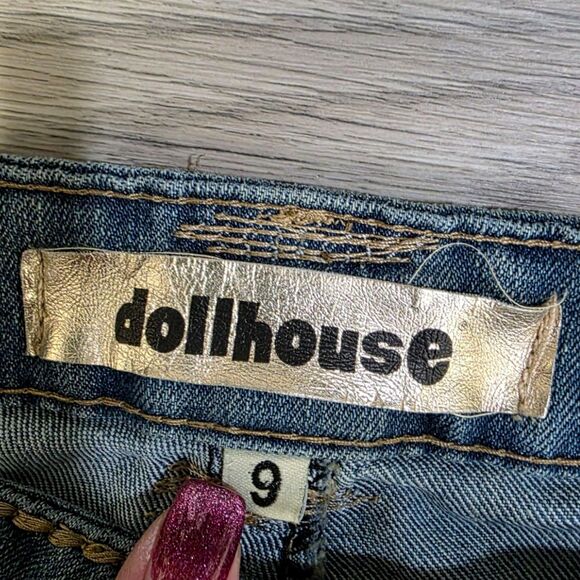 Dollhouse Studded Vintage Washed Distressed Skinny Jeans Size 9 - Picture 3 of 7